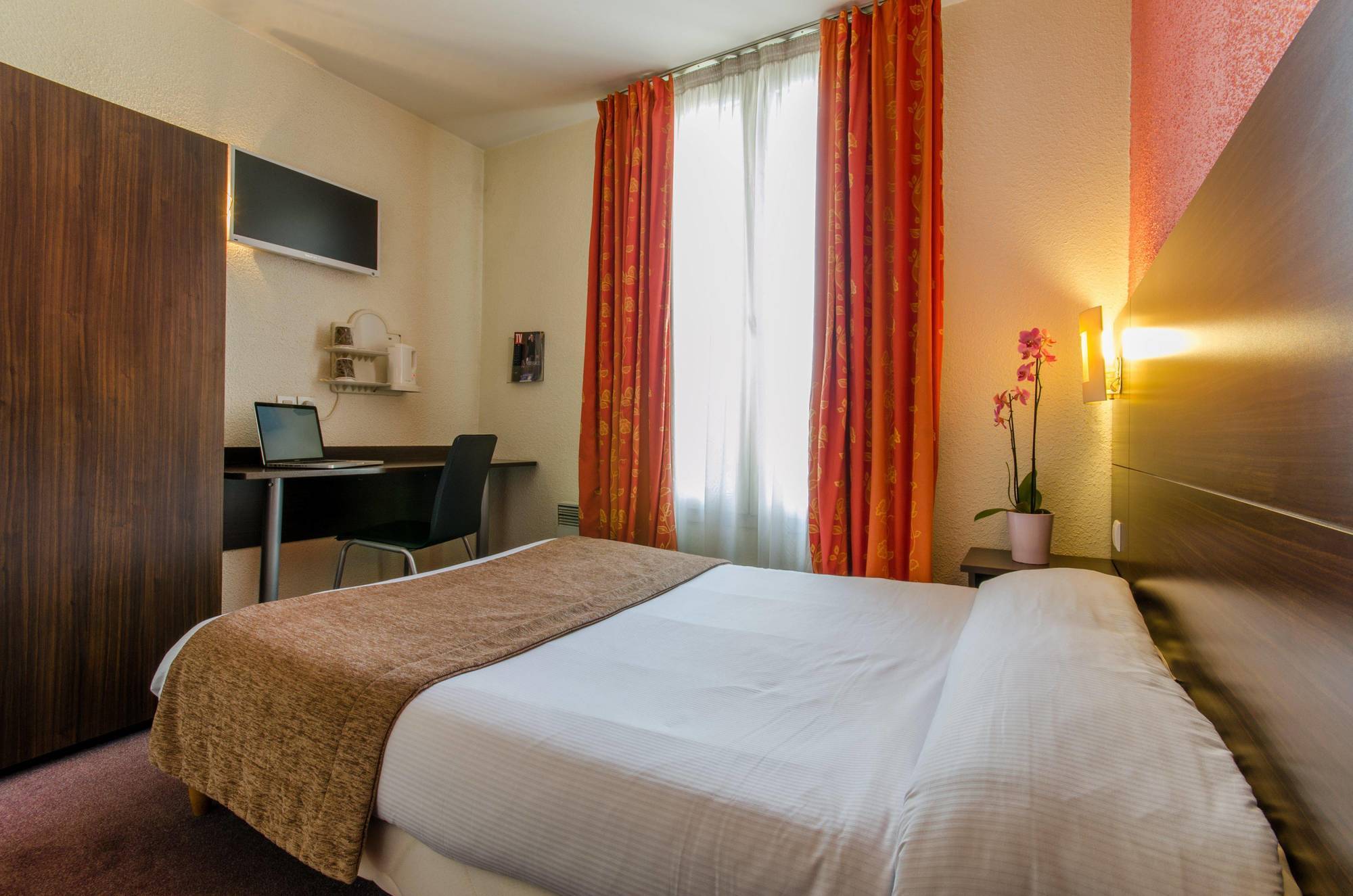Hotel Arc Paris Porte D'Orleans Montrouge Exterior photo
